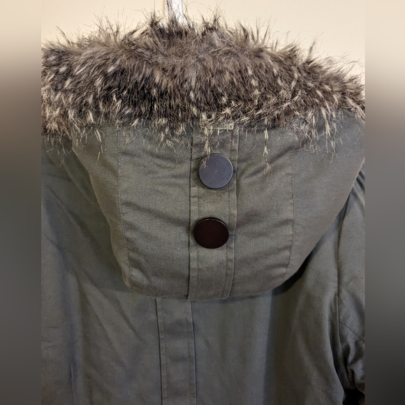 SCHWIING Large Winter Coat - Picture 8 of 8